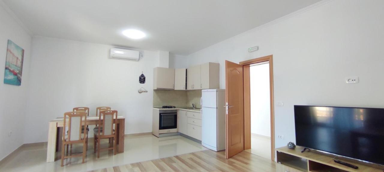 One Bedroom Apartment Gogo With Private Parking Neum Luaran gambar